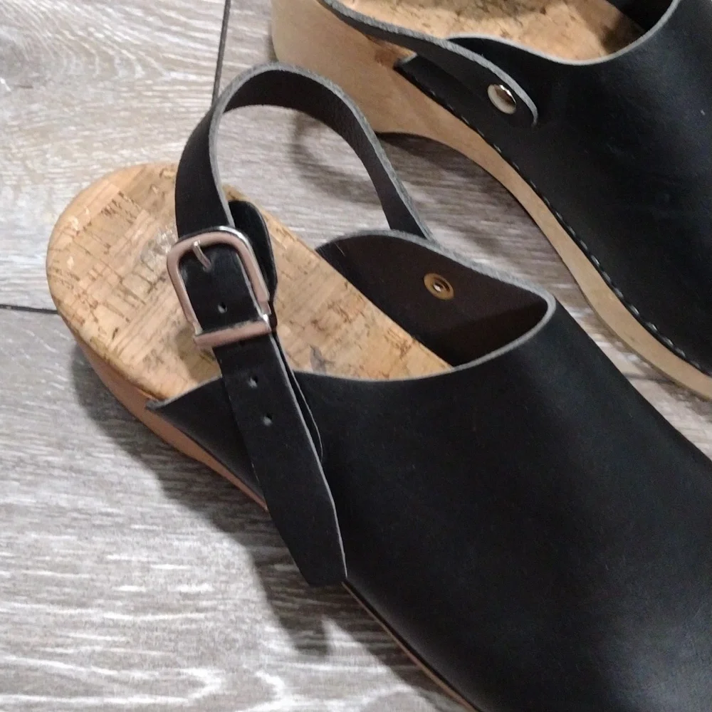 Black no name womens clogs. Size 10.5 - Picture 3 of 12